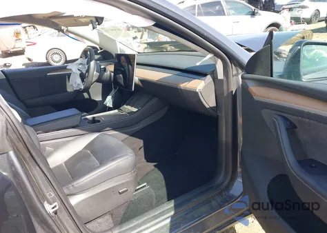 2023 Tesla Model Y Awd/Long Range Dual Motor All-Wheel Drive из США, поврежденный, VIN 7SAYGDEE9PA171190